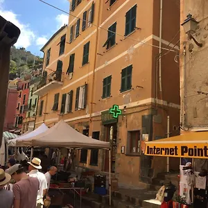 camere-nicolina-2.hotelitalianriviera.com/